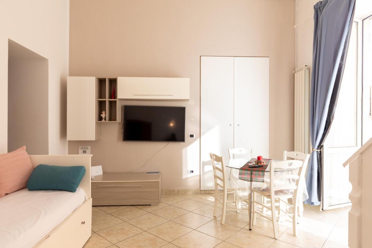 נאפולי Apartment With Sea View With 2 Lifts Above Montesanto! מראה חיצוני תמונה