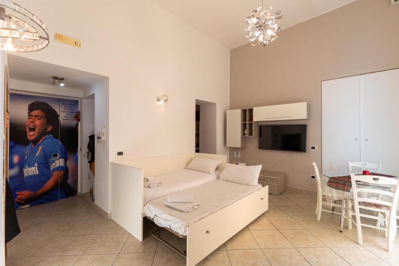 נאפולי Apartment With Sea View With 2 Lifts Above Montesanto! מראה חיצוני תמונה