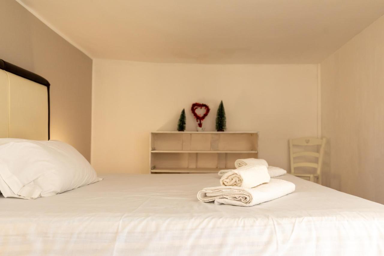 נאפולי Apartment With Sea View With 2 Lifts Above Montesanto! מראה חיצוני תמונה