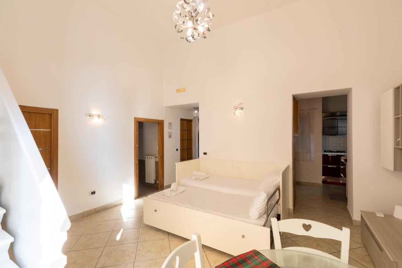 נאפולי Apartment With Sea View With 2 Lifts Above Montesanto! מראה חיצוני תמונה