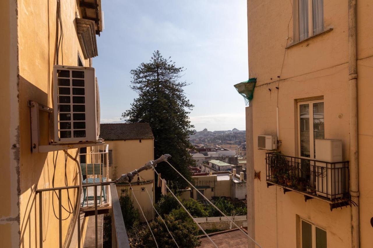 נאפולי Apartment With Sea View With 2 Lifts Above Montesanto! מראה חיצוני תמונה